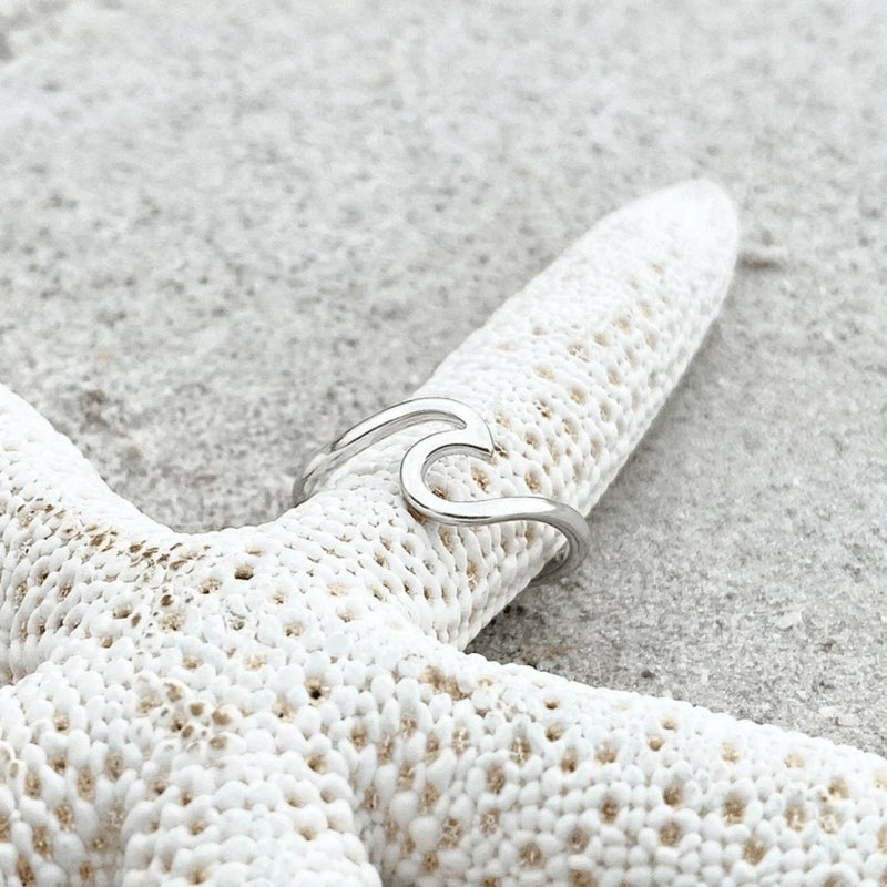 Classic Silver Ring with Timeless Appeal