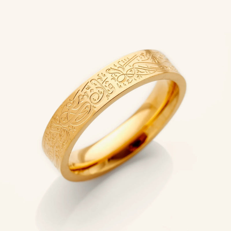 Romantic Gold Ring for Special Moments