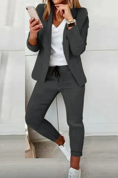 JO | Long-sleeved blazer and trousers