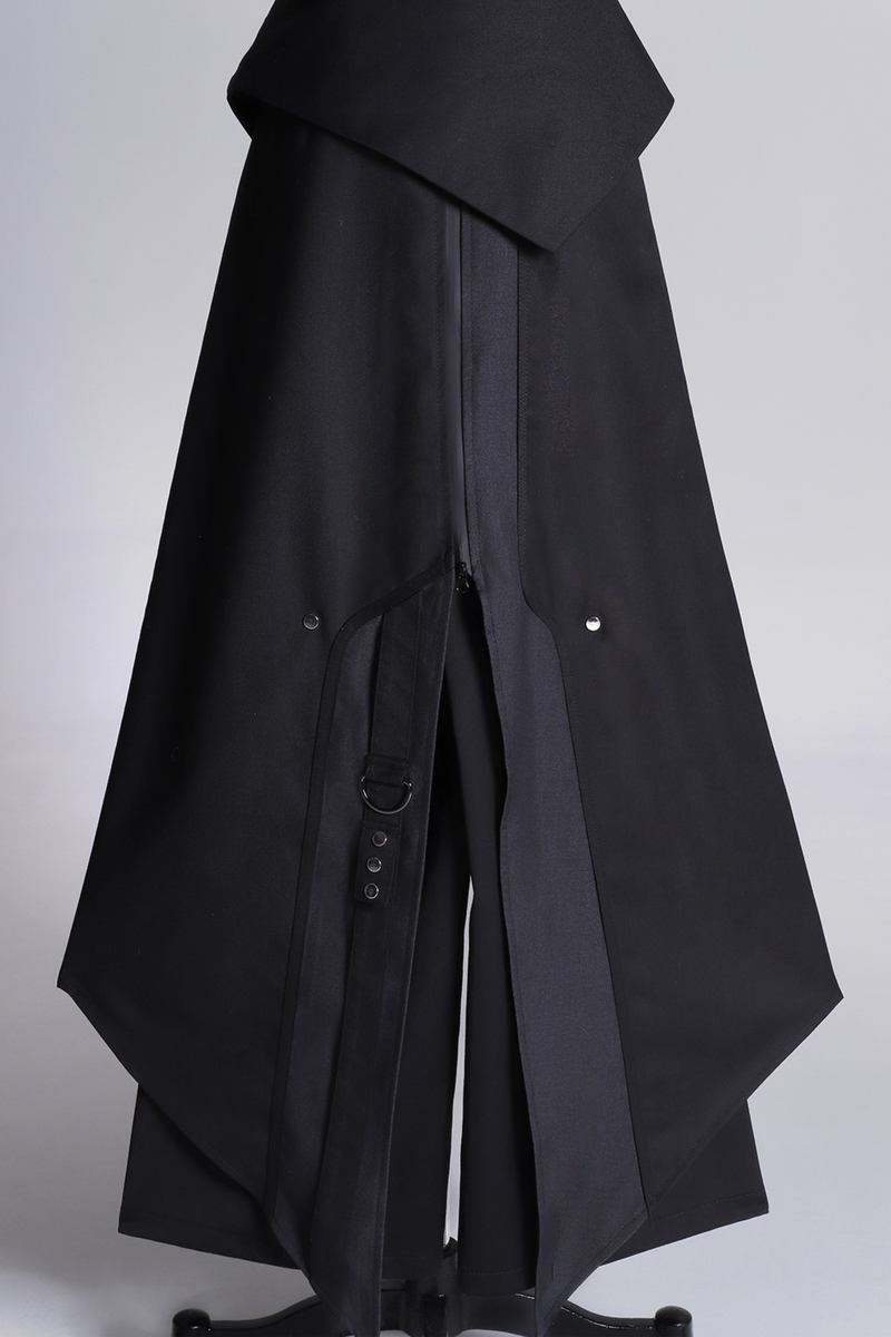 Effortlessly Elegant Garment with a Timeless Design
