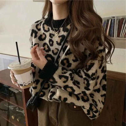 JO | Cozy sweater with leopard print