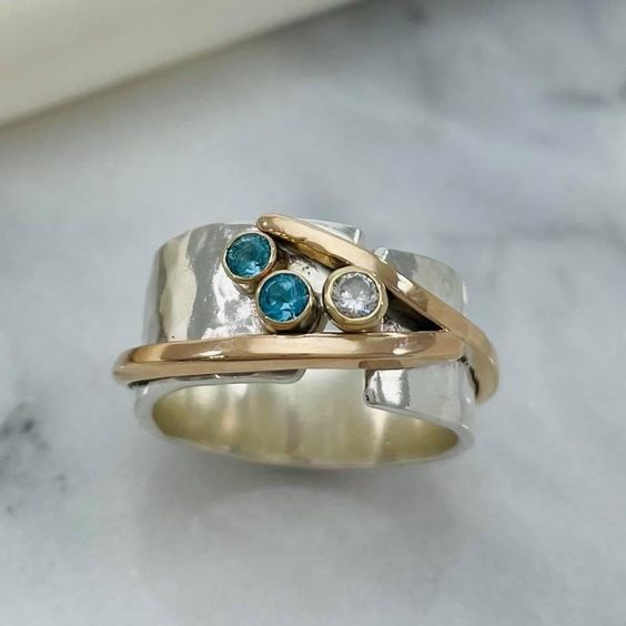 Romantic Gold Ring for Special Moments