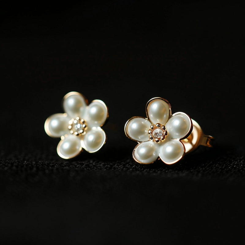Charming Pearl Earring for Any Occasion