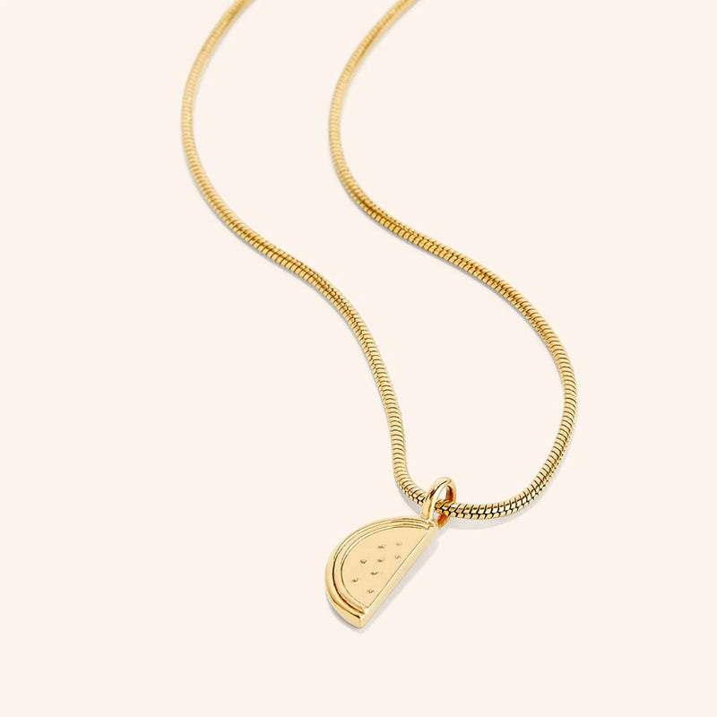 Beautiful Gold Necklace with Unique Style