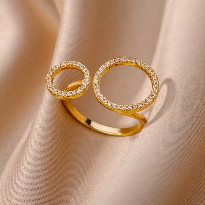 Romantic Gold Ring for Special Moments