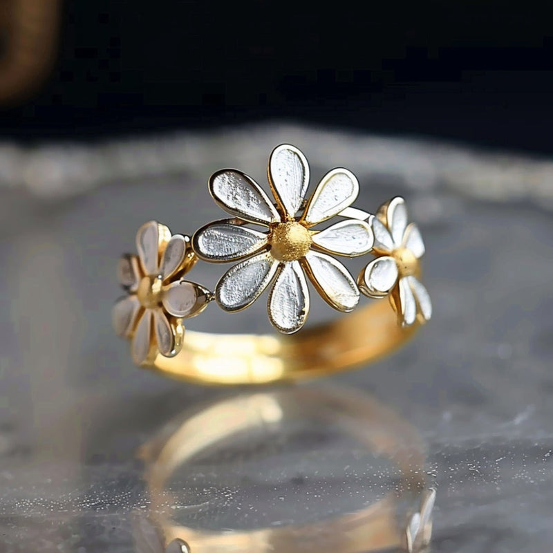 Stunning Gold Ring for Daily Wear