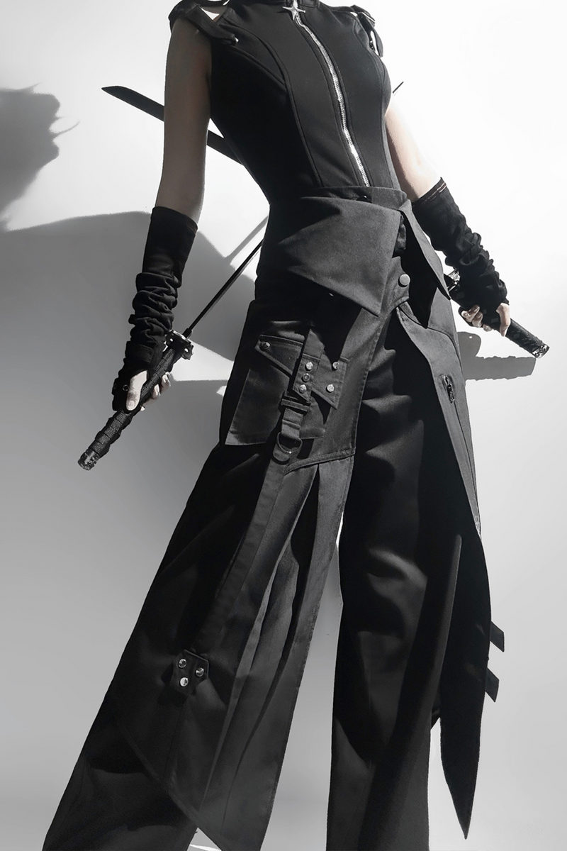 Effortlessly Elegant Garment with a Timeless Design
