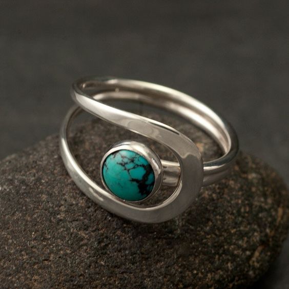 Elegant Silver Ring for Every Occasion