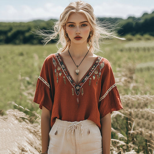 Women's Bohemian Retro Flowers Round Neck T-shirt artswardrobe