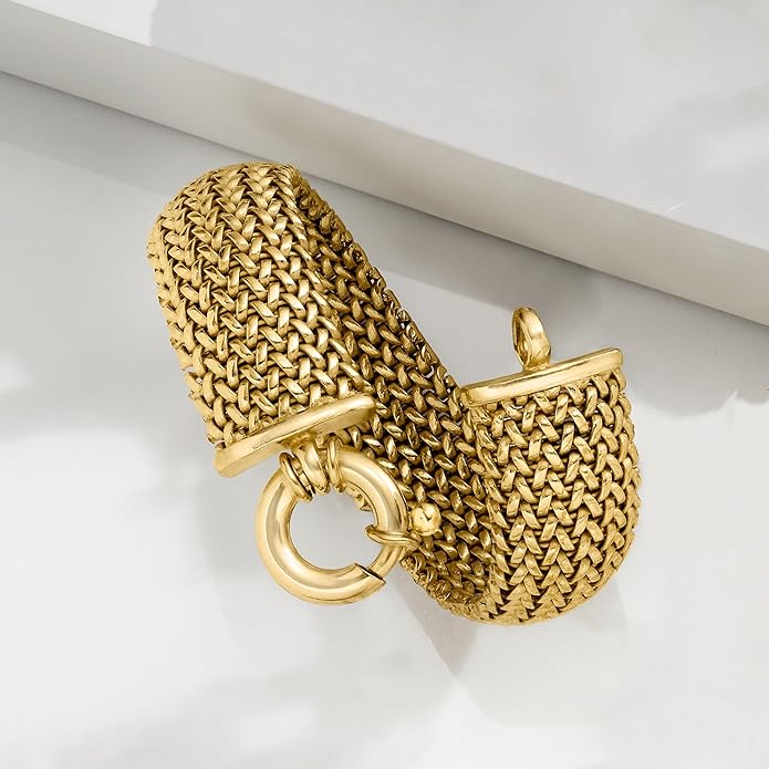 Beautiful Gold Bracelet with Unique Style