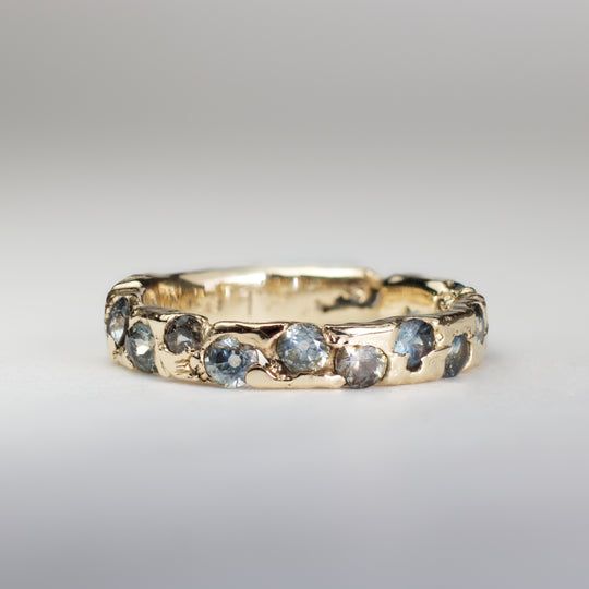 Charming Gold Ring for Any Occasion