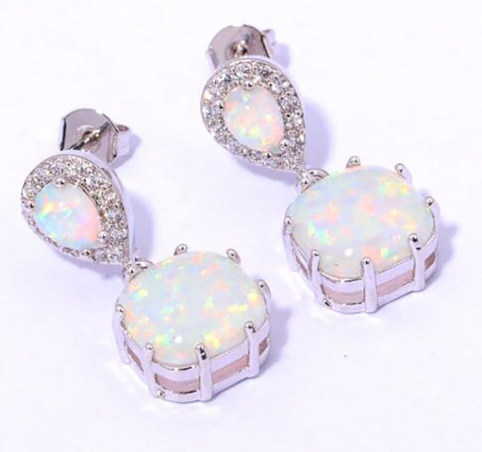 Charming Silver Earring for Any Occasion
