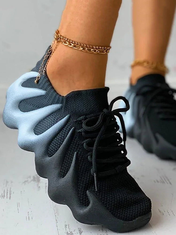 JO | Stylish and airy sneakers