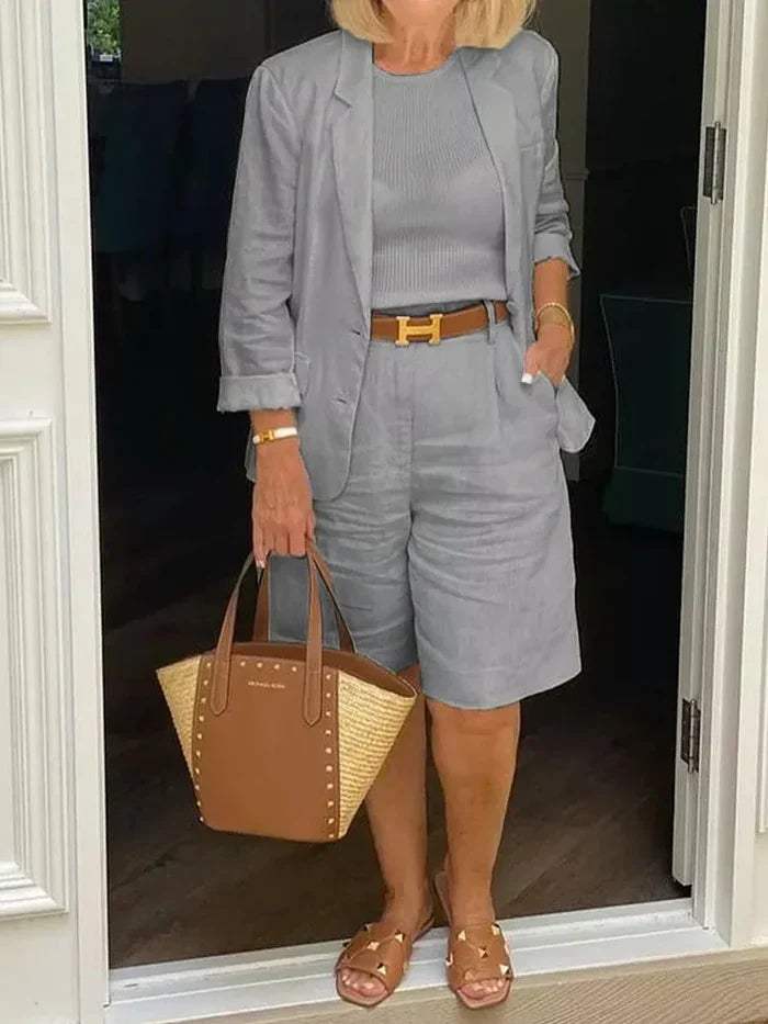 JO | Elegant blazer and shorts - Stylish - Ideal for warm days