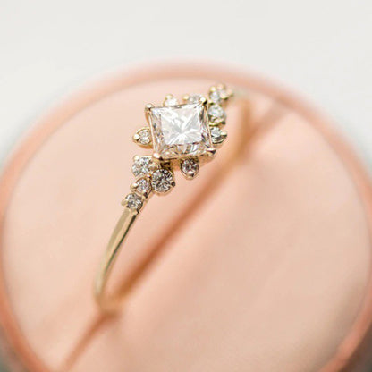 Classic Gold Ring with Timeless Appeal