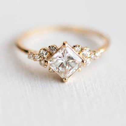 Classic Gold Ring with Timeless Appeal