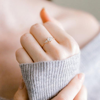 Classic Gold Ring with Timeless Appeal