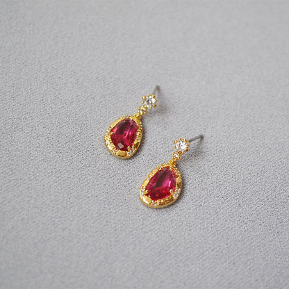 Stunning Gold Earring for Daily Wear