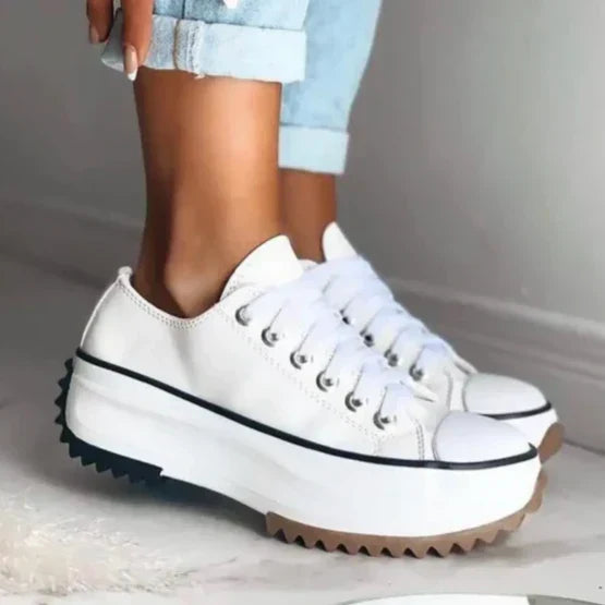 JO | Supportive and versatile orthopedic sneakers