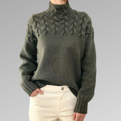 JO | Elegant and warm turtleneck sweater