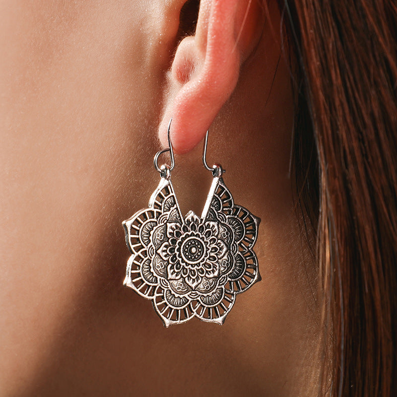 Charming Earring for Any Occasion