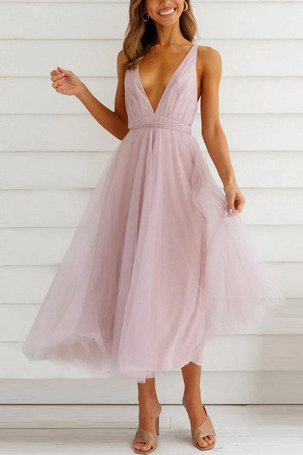 KS | Romantic tulle midi dress with V-neckline