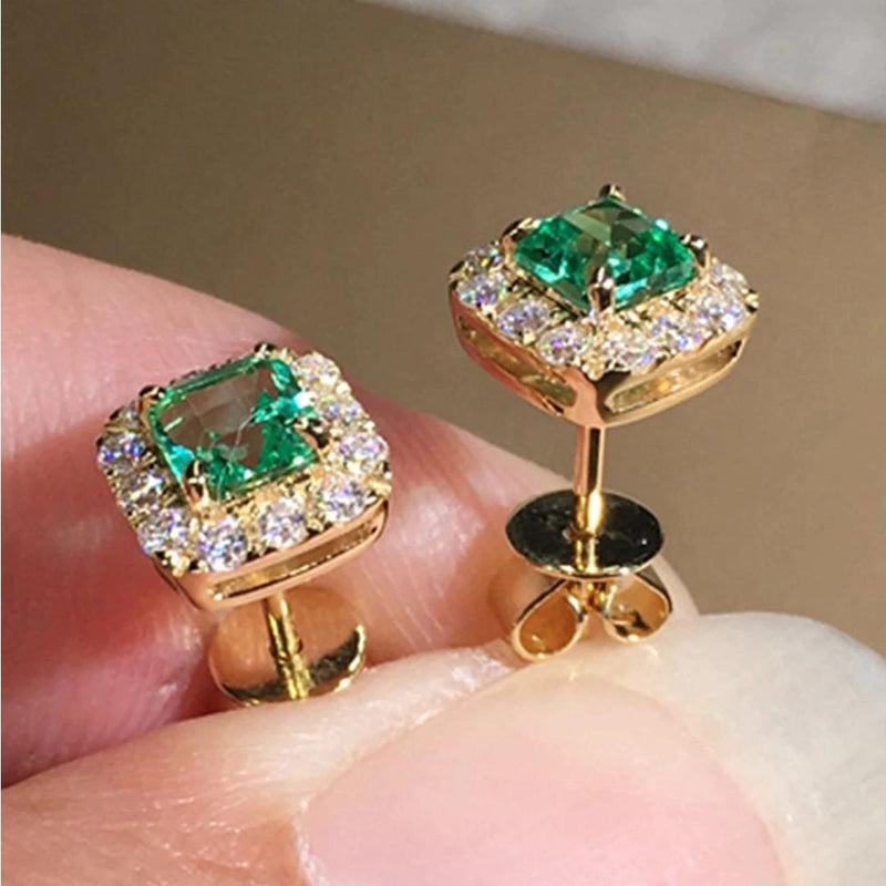 Beautiful Gold Earring with Unique Style