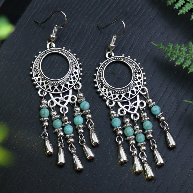 Romantic Silver Earring for Special Moments
