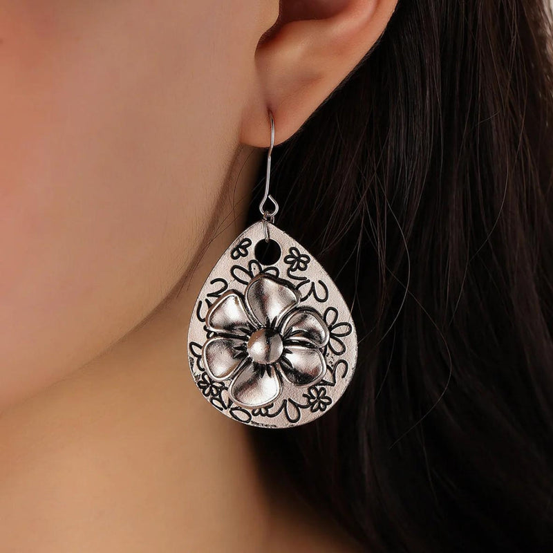 Elegant Silver Earring for Every Occasion