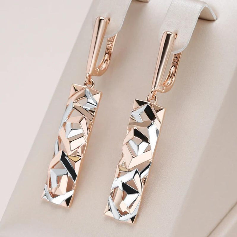 Elegant Gold Earring for Every Occasion