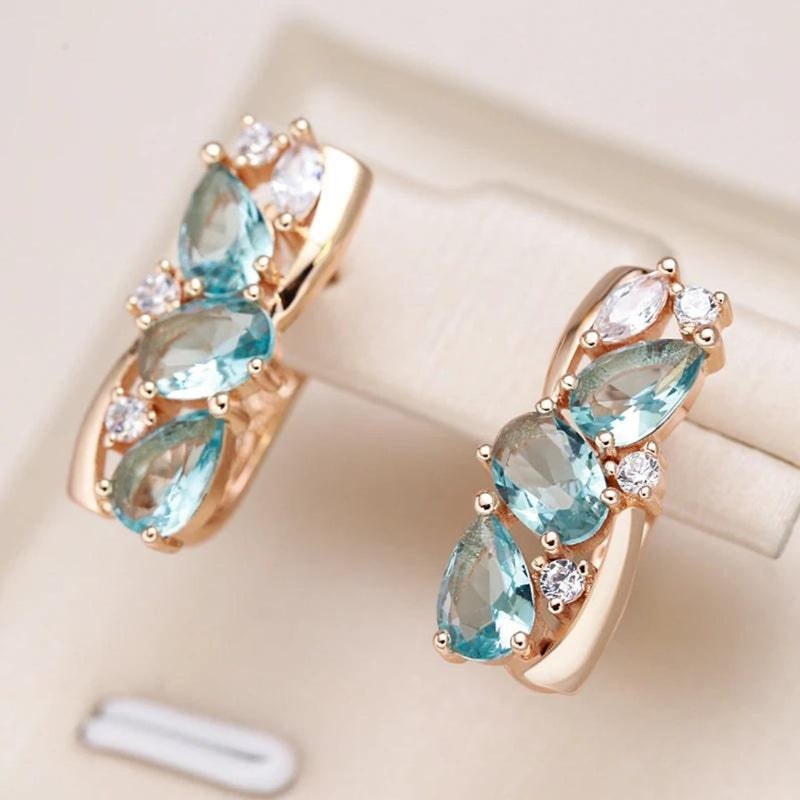 Classic Gold Earring with Timeless Appeal