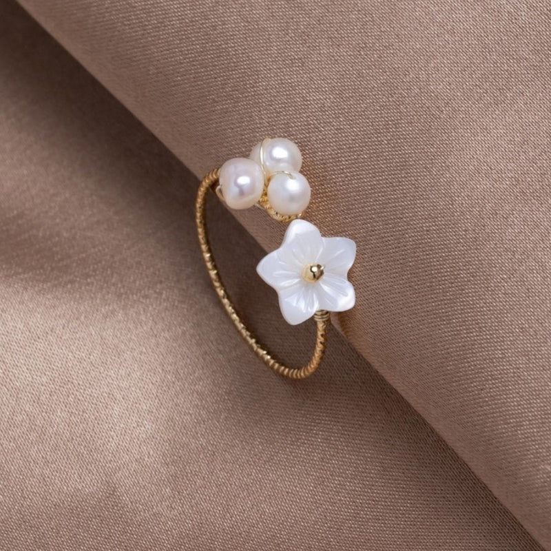 Stunning Gold Ring for Daily Wear