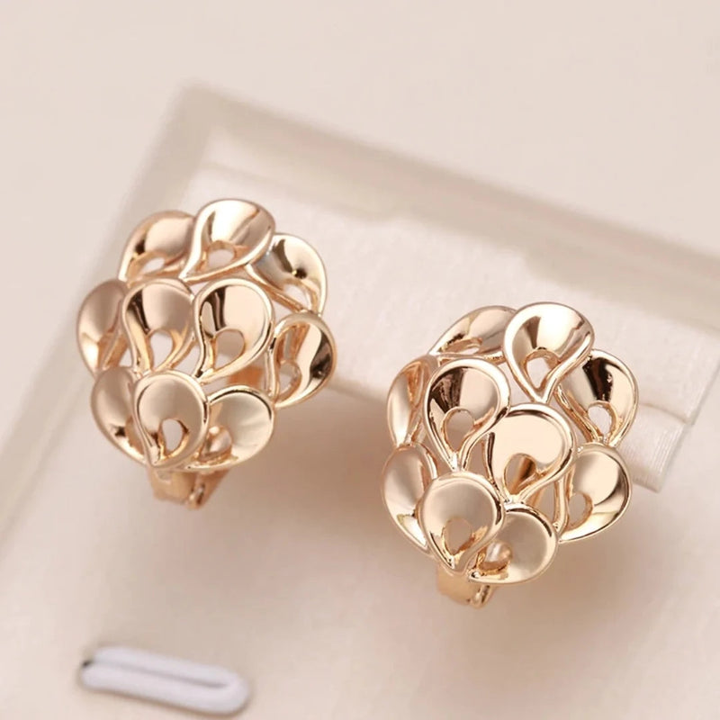 Stunning Gold Earring for Daily Wear