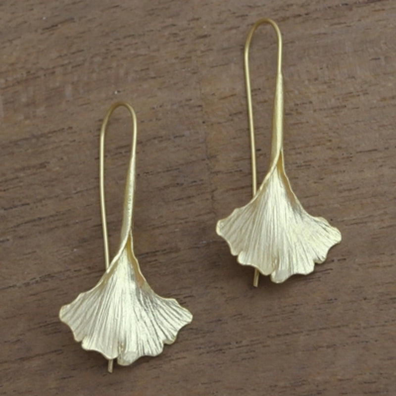 Elegant Gold Earring for Every Occasion