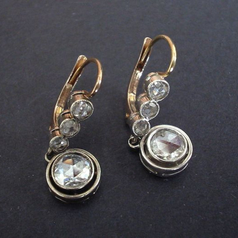 Elegant Gold Earring for Every Occasion