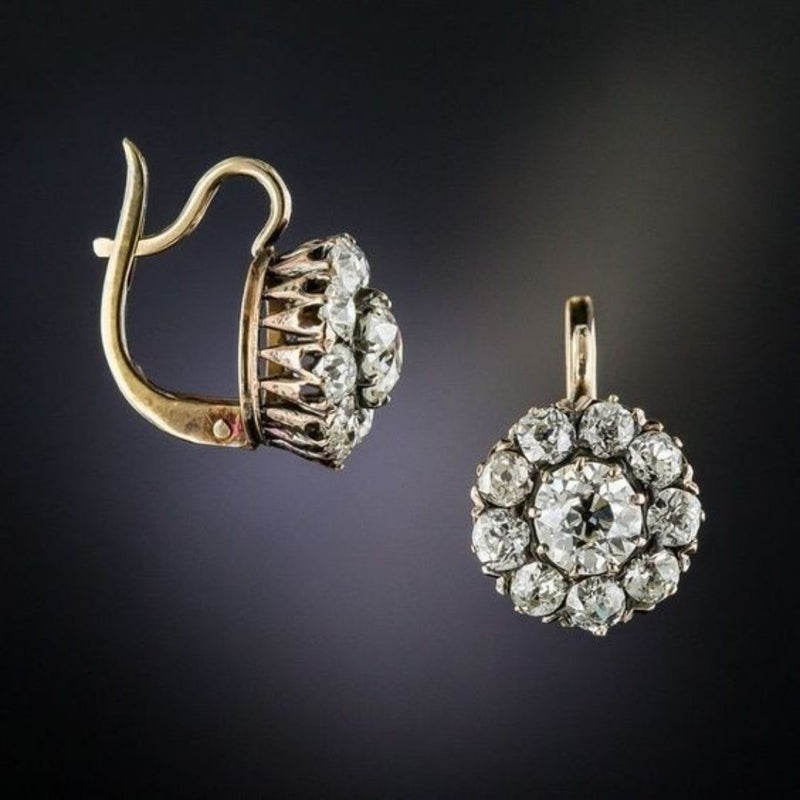 Beautiful Gold Earring with Unique Style