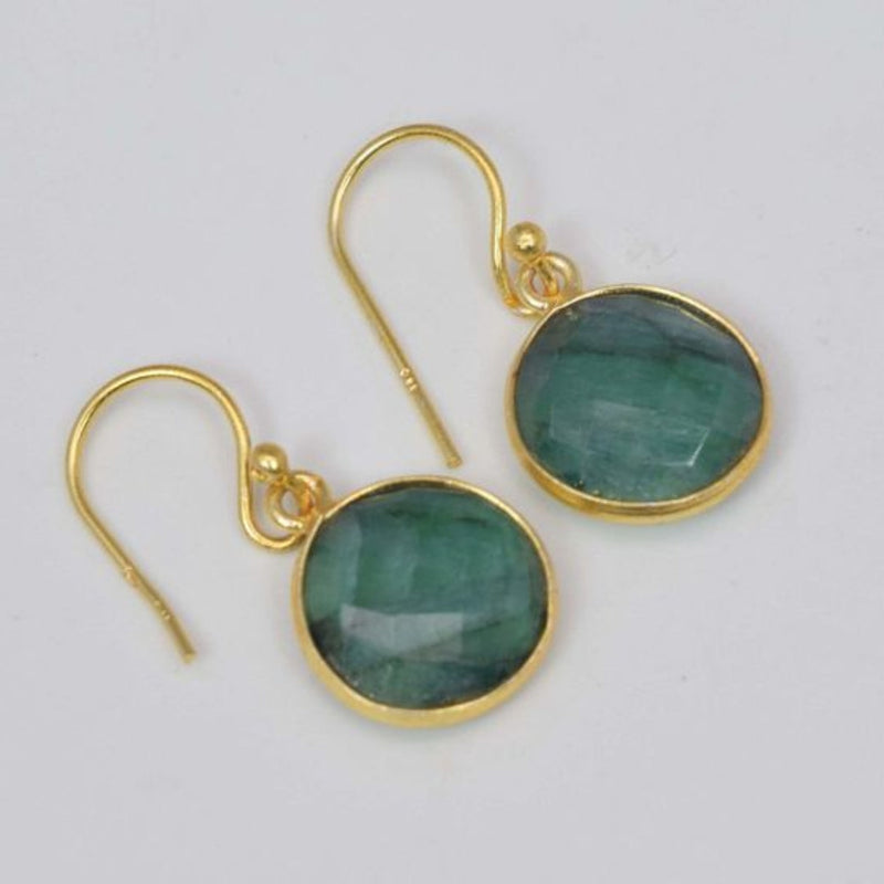Charming Gold Earring for Any Occasion