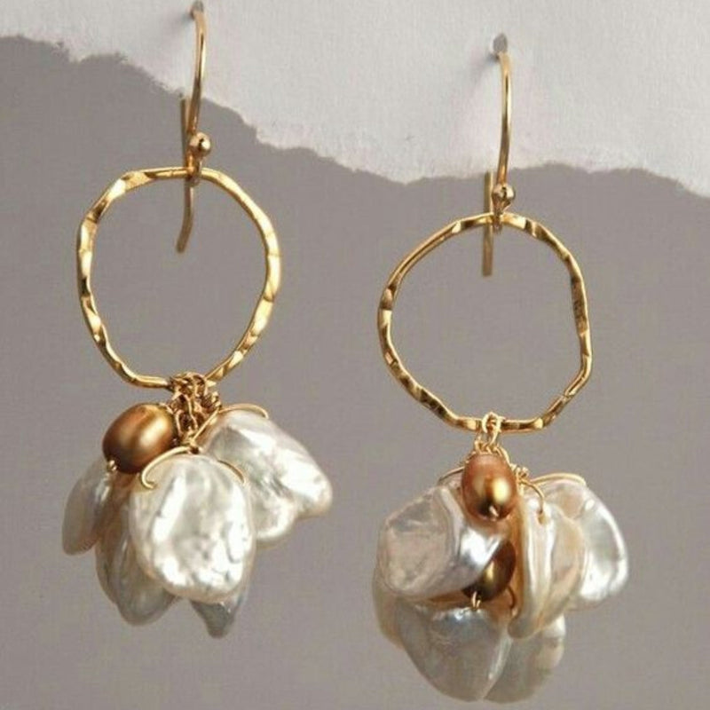 Beautiful Gold Earring with Unique Style