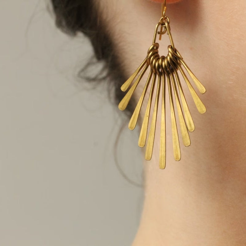 Charming Gold Earring for Any Occasion