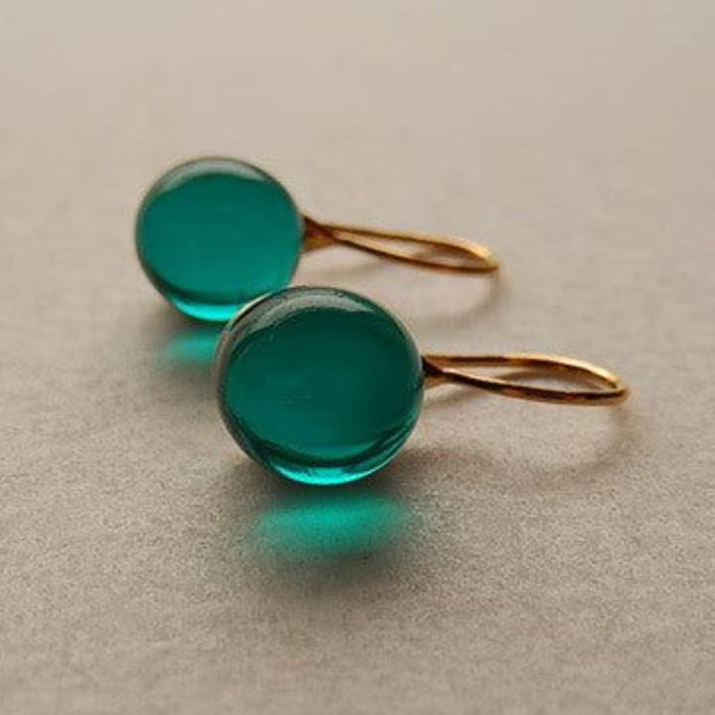 Charming Gold Earring for Any Occasion