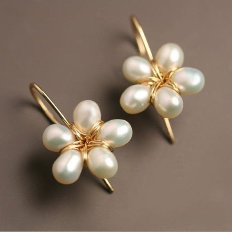 Stunning Gold Earring for Daily Wear