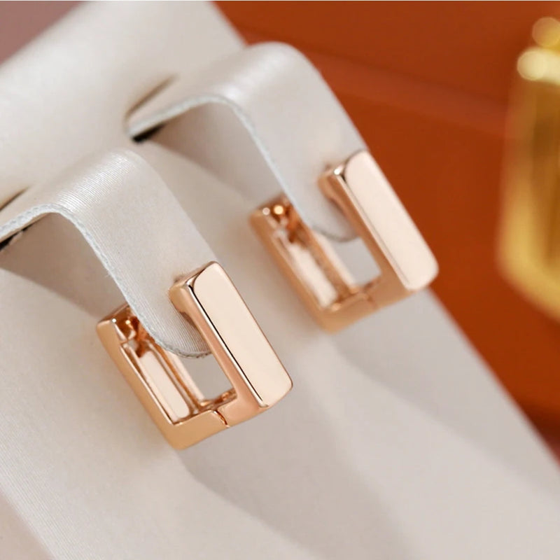 Elegant Gold Earring for Every Occasion
