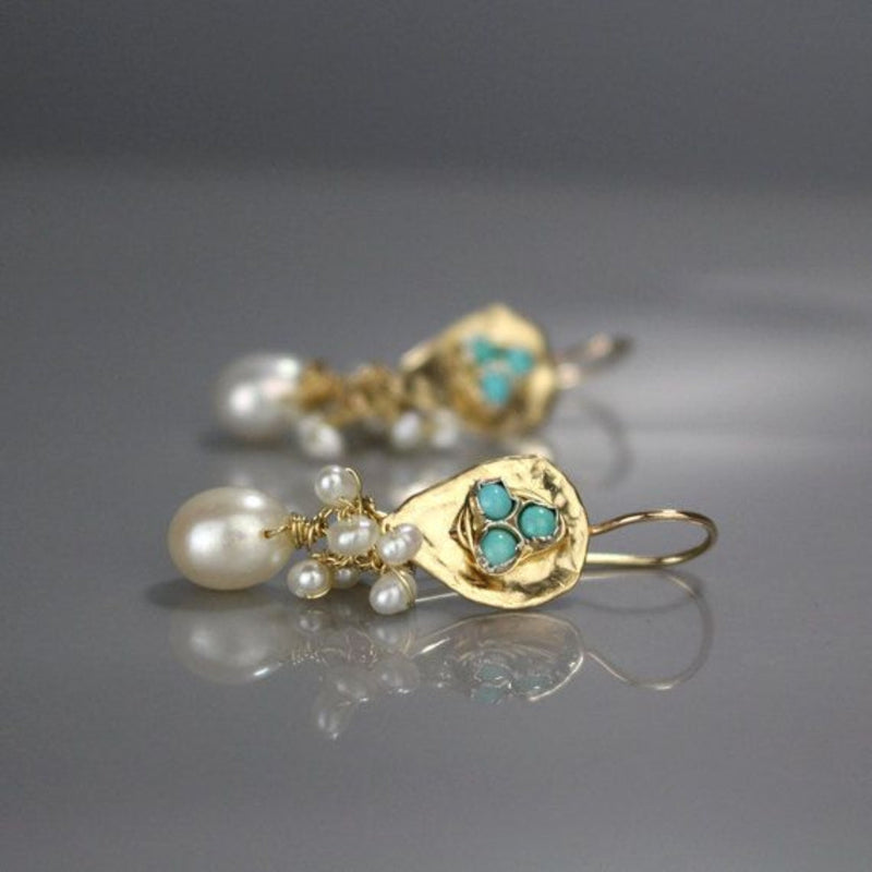 Elegant Gold Earring for Every Occasion