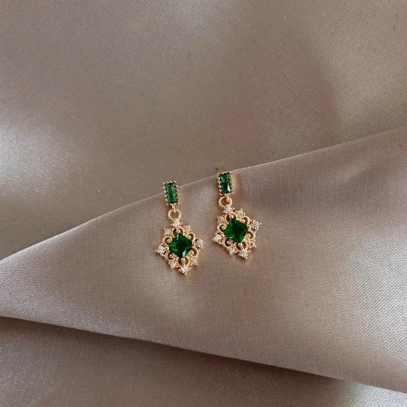 Vintage Handmade Gold Earring