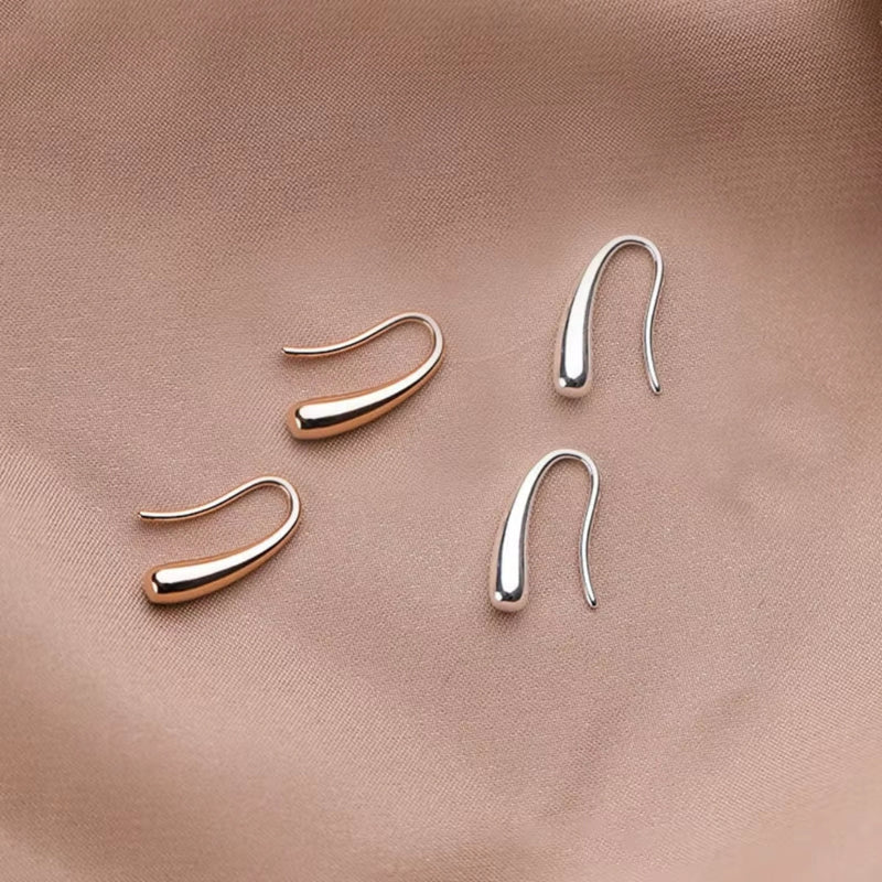 Classic Gold Earring with Timeless Appeal