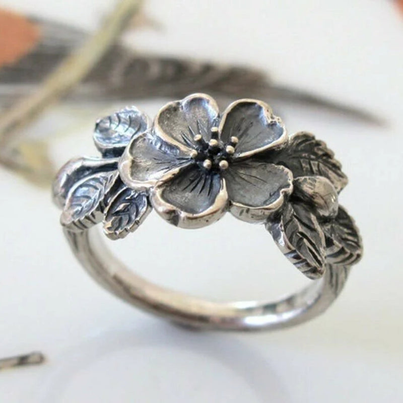 Romantic Silver Ring for Special Moments