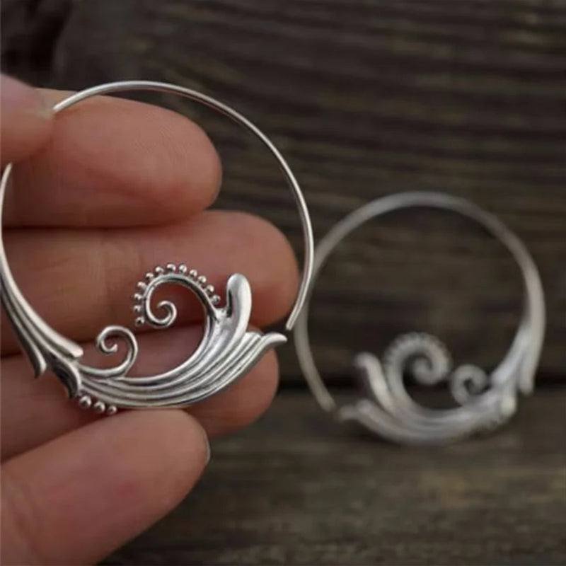 Romantic Silver Earring for Special Moments