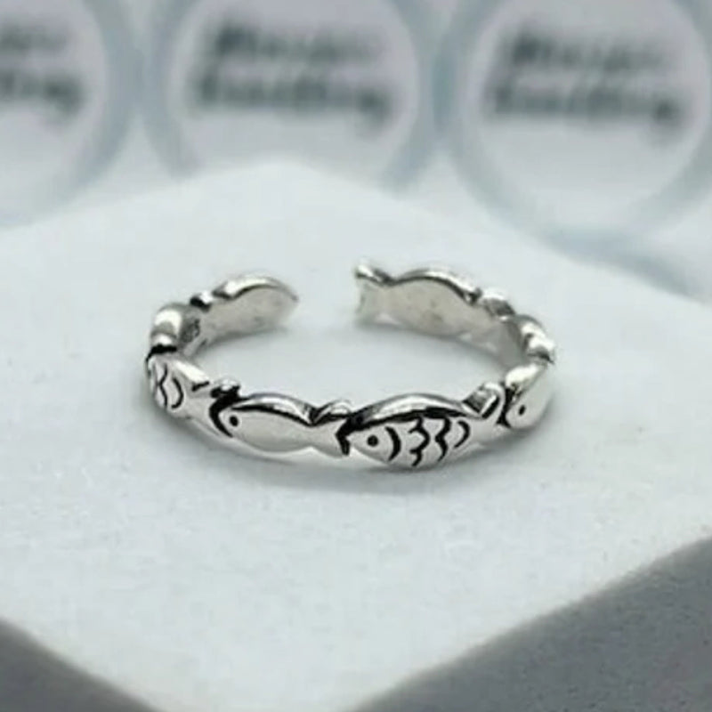 Charming Silver Ring for Any Occasion