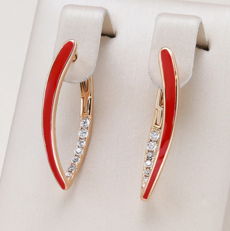 Beautiful Gold Earring with Unique Style