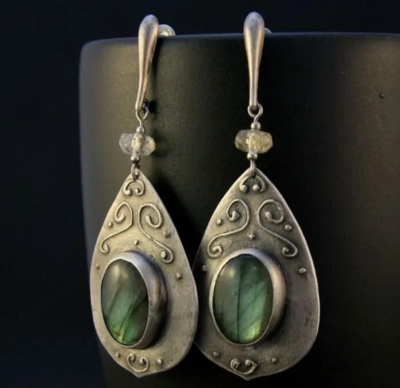 Elegant Earring for Every Occasion